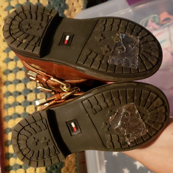 Tommy Hilfiger toddler Boots - Picture 4 of 6